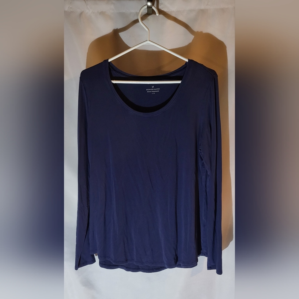 Ladies long sleeve t